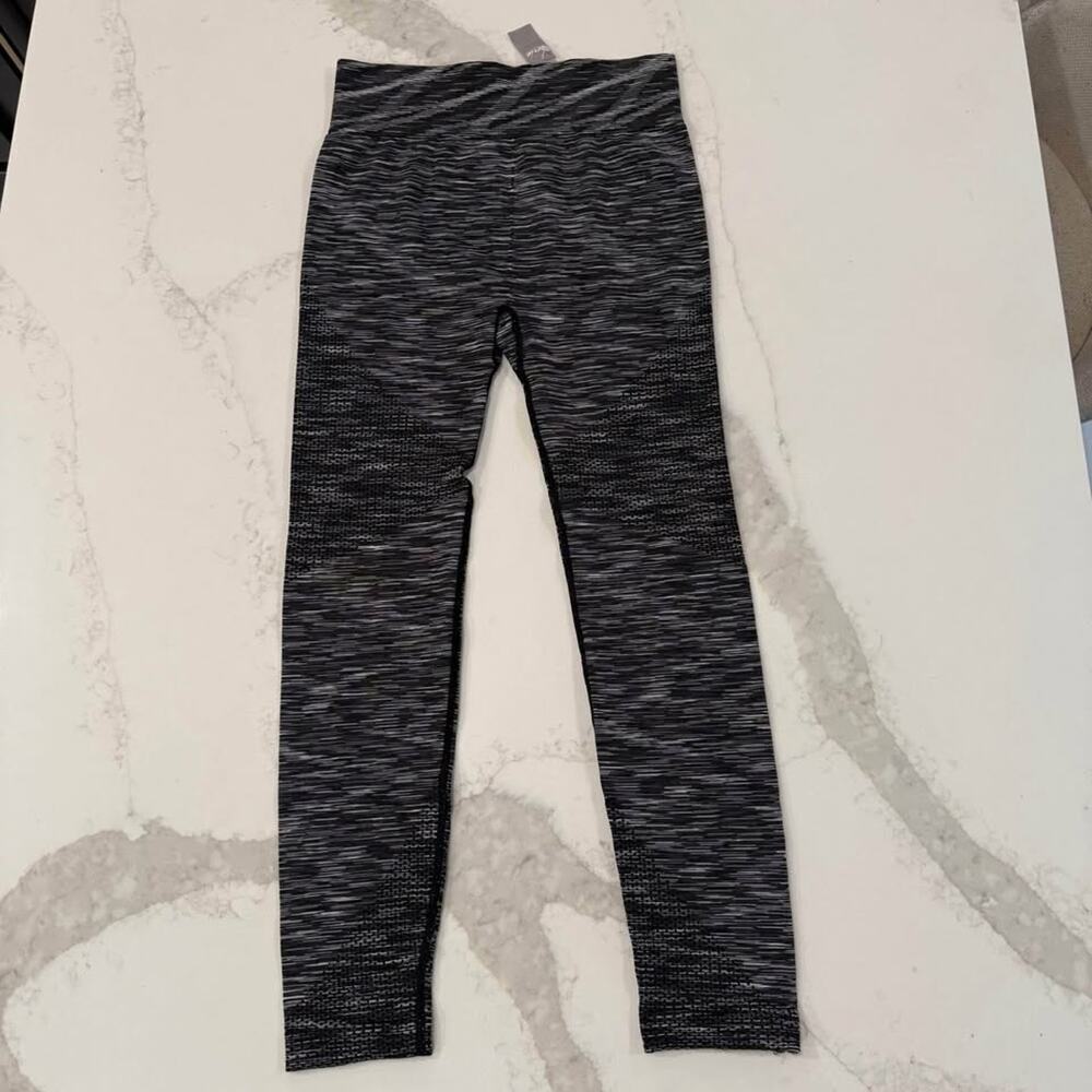 Aerie NWT Chill Play Move High Rise 7/8 Leggings Women's Medium Gray Athleisure